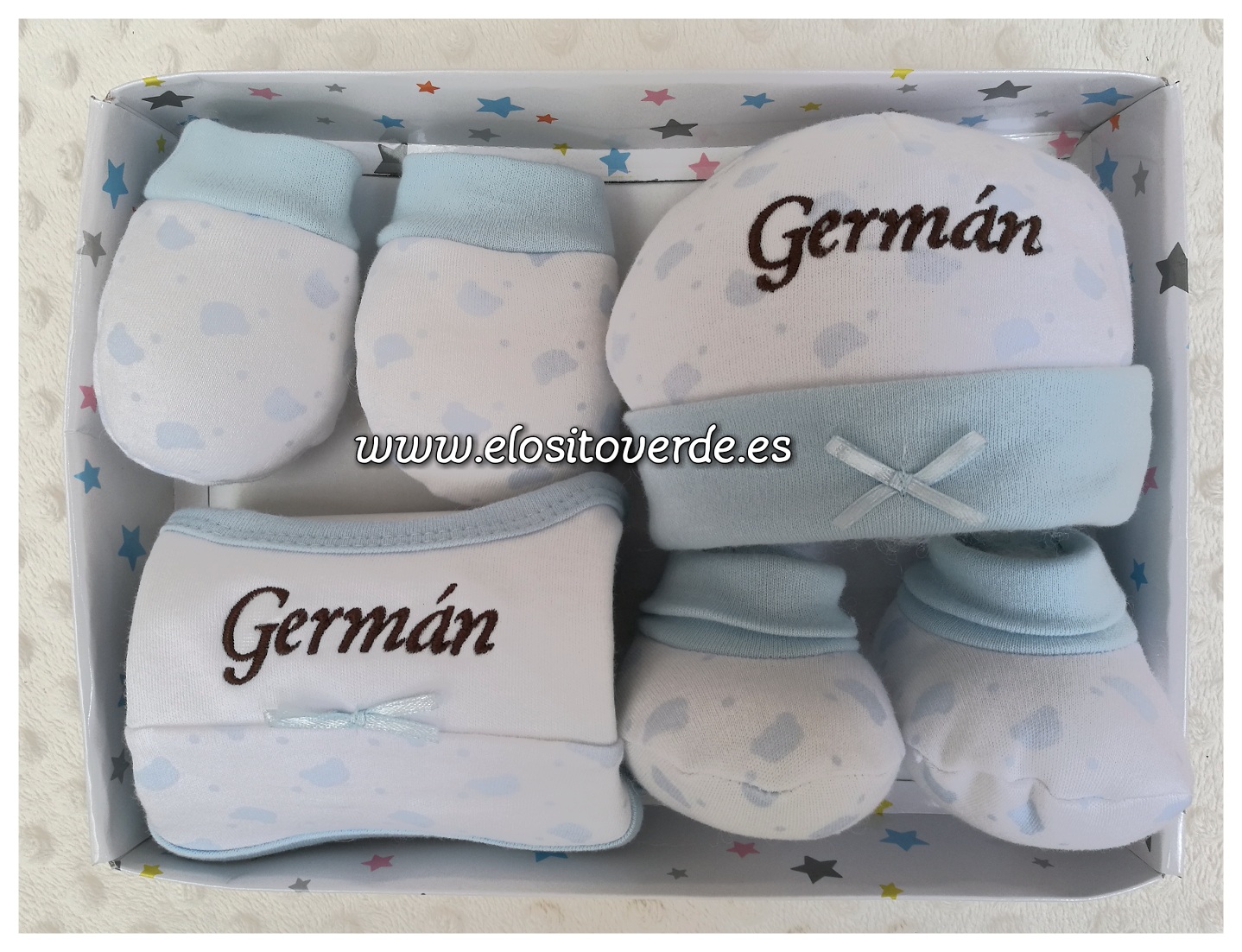 Conjunto regalo bebé ositos bordado nombre german.jpg